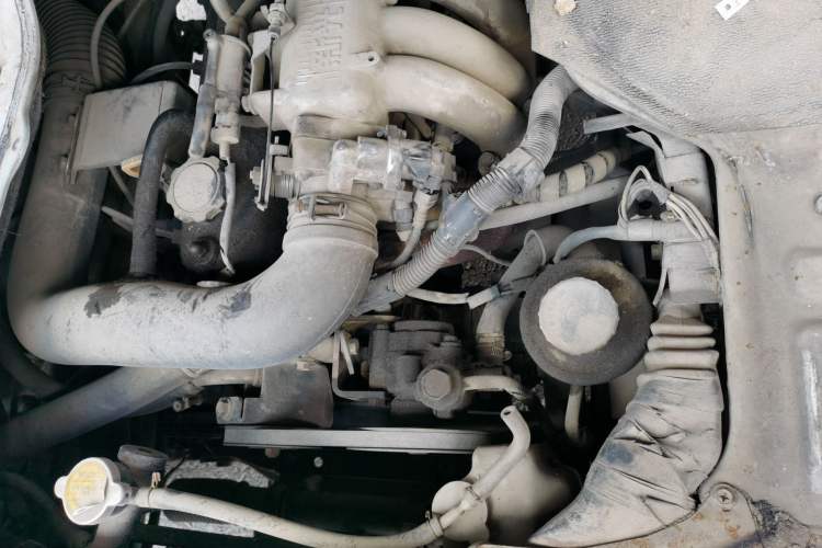 Used Jinbei Hiace 2014 2.0L Fifth-Generation Xiangyun Comfort Type 1 4G20C Engine Bay Left