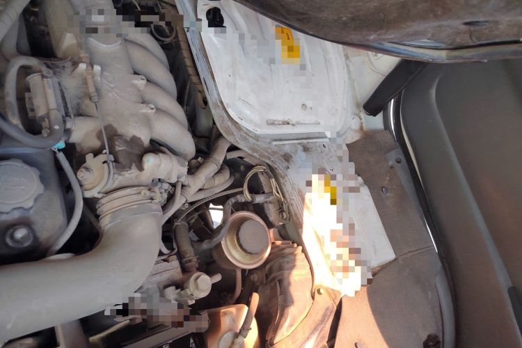 Used Jinbei Hiace 2014 2.0L 5th Generation Kuaiyunwang Business Version 4G19 Engine Bay Left
