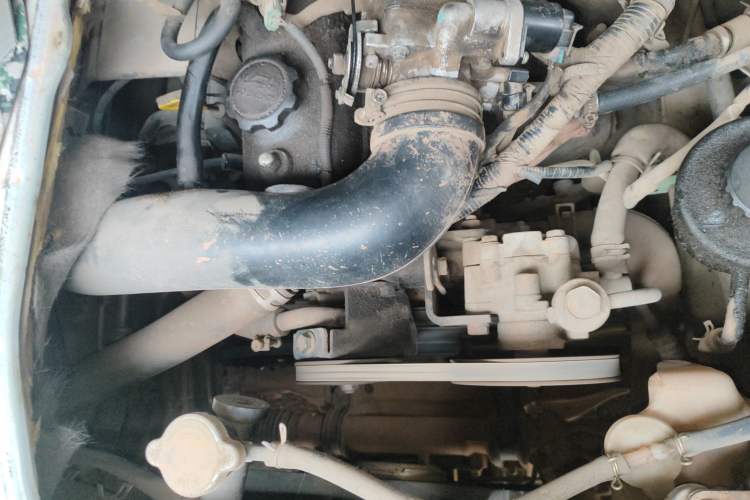 Used Jinbei Hiace 2014 2.0L 5th Generation Kuaiyunwang Business Version 4G19 Engine Bay Left