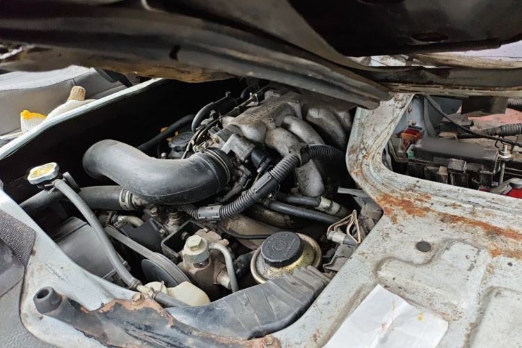 Used Jinbei Hiace 2014 2.0L Fifth-Generation Xiangyun Comfort Type 1 4G21C Engine Bay Left