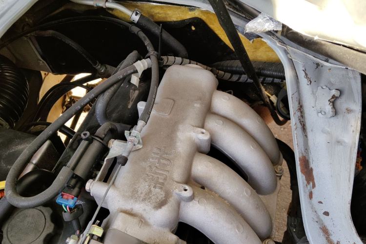Used Jinbei Hiace 2014 2.0L 5th Generation Kuaiyunwang Business Version 4G21B Engine Bay Left
