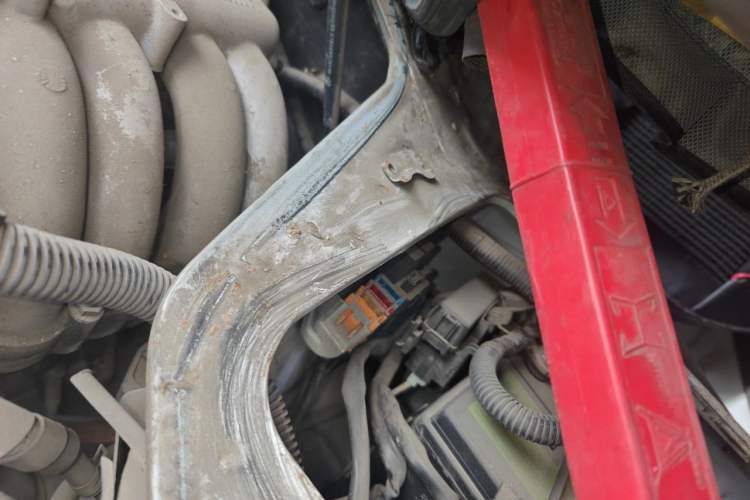 Used Jinbei Hiace 2014 2.0L Fifth-Generation Xiangyun Comfort Type 1 4G20C Engine Bay Left
