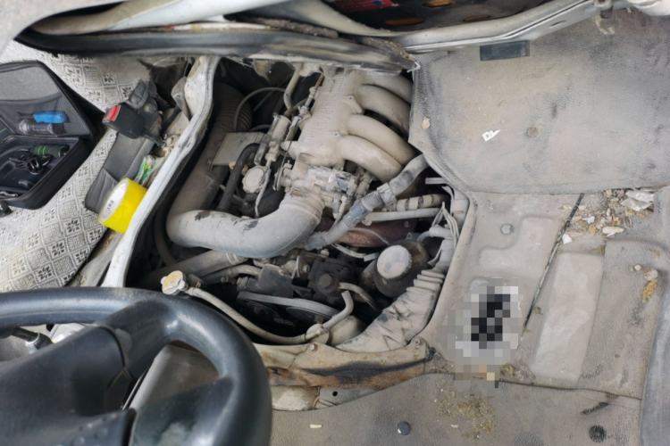 Used Jinbei Hiace 2014 2.0L Fifth-Generation Xiangyun Comfort Type 1 4G20C Engine Bay
