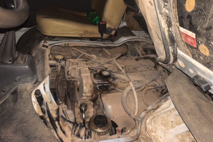 Used Jinbei Hiace 2014 2.0L Fifth-Generation Power King Classic V19 Engine Bay