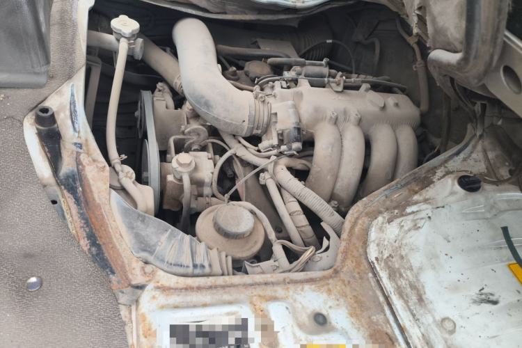 Used Jinbei Hiace 2014 2.0L 5th Generation Kuaiyunwang Business Version 4G19 Engine Bay