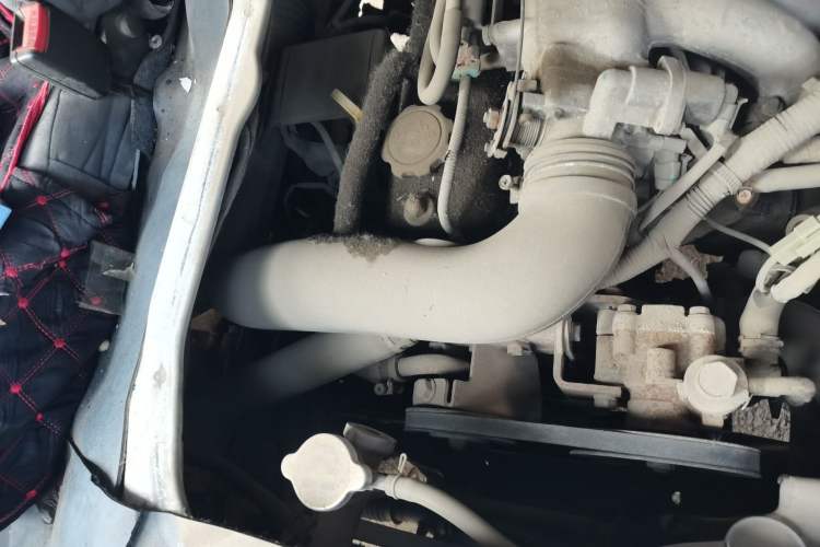 Used Jinbei Hiace 2014 2.0L 5th Generation Kuaiyunwang Business Version 4G19 Engine Bay Right