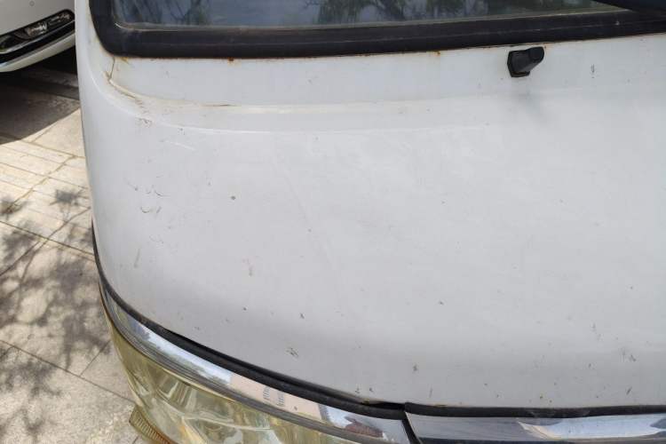 Used Jinbei Hiace 2014 2.0L Fifth-Generation Power King Classic V19 Engine Bay Right