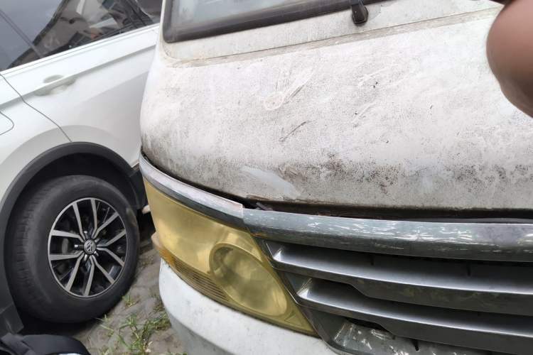 Used Jinbei Hiace 2014 2.0L Fifth-Generation Xiangyun Comfort Type 1 4G21C Engine Bay Right