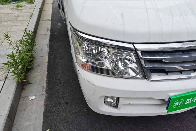 Used Jinbei Hiace 2014 2.0L 5th Generation Kuaiyunwang Business Version 4G21B Engine Bay Right