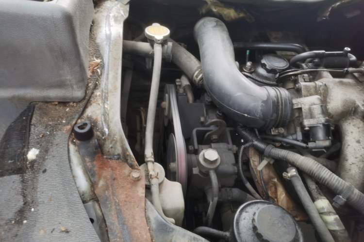 Used Jinbei Hiace 2014 2.0L 5th Generation Kuaiyunwang Business Version 4G19 Engine Bay Right