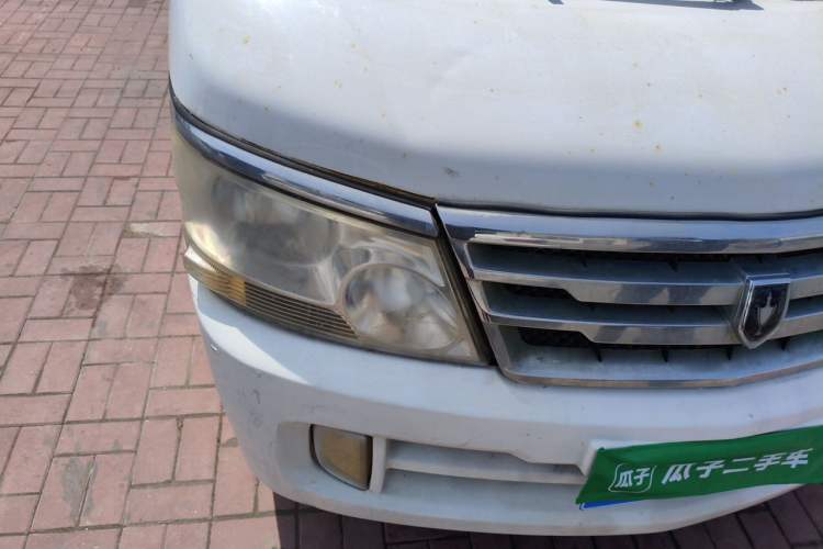 Used Jinbei Hiace 2014 2.0L 5th Generation Kuaiyunwang Business Version 4G19 Engine Bay Right
