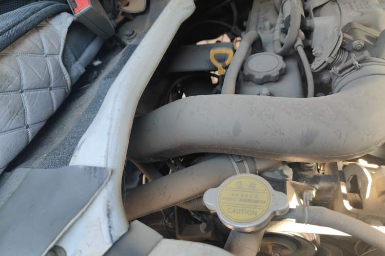 Used Jinbei Hiace 2014 2.0L Fifth-Generation Power King Classic 4G20D4B Engine Bay Right