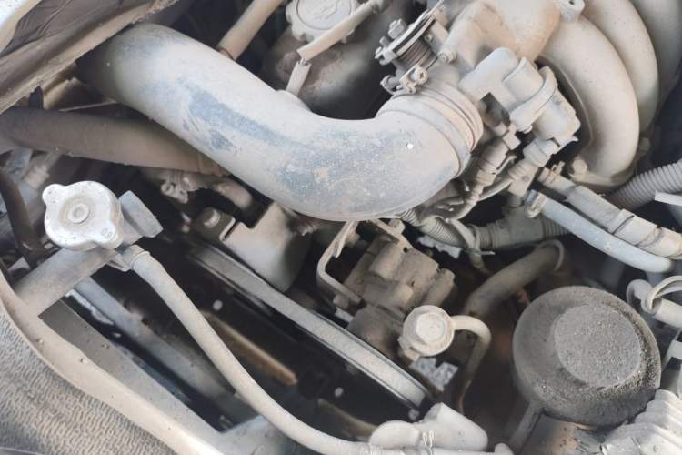 Used Jinbei Hiace 2014 2.0L 5th Generation Kuaiyunwang Business Version 4G20B Engine Bay Right