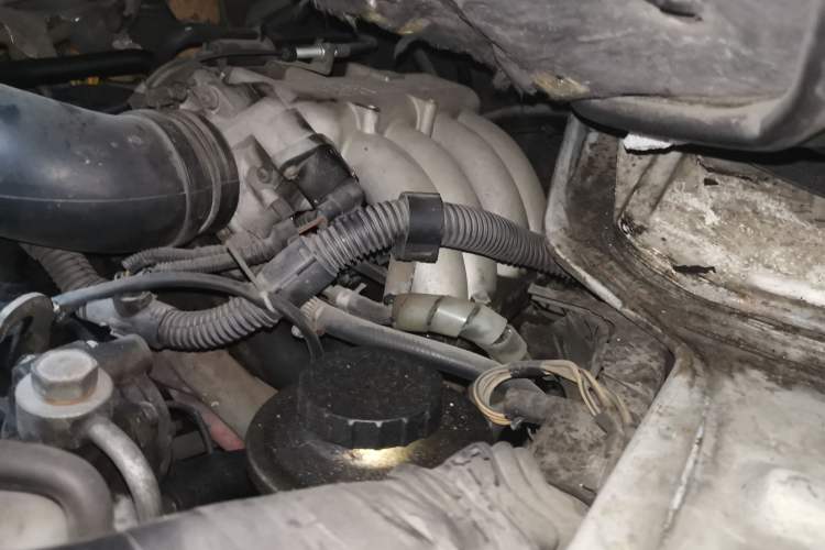Used Jinbei Hiace 2014 2.0L 5th Generation Kuaiyunwang Business Version 4G20B Engine Bay Right