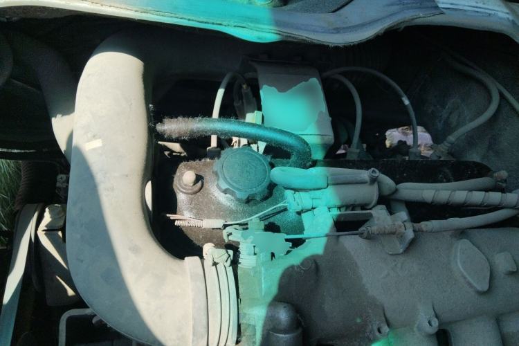 Used Jinbei Hiace 2014 2.0L 5th Generation Kuaiyunwang Business Version 4G19 Engine Bay
