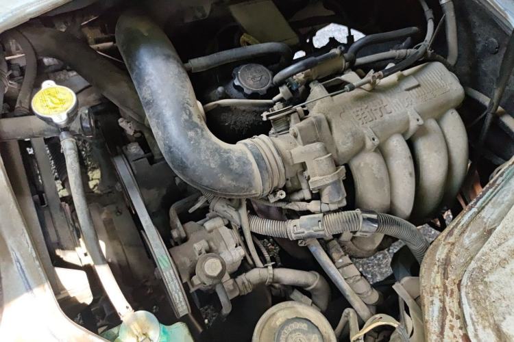Used Jinbei Hiace 2014 2.0L 5th Generation Kuaiyunwang Business Version 4G20B Engine Bay