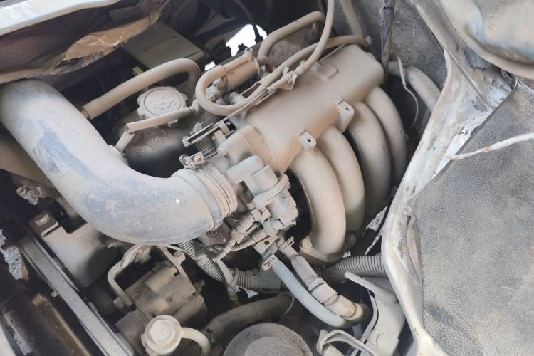 Used Jinbei Hiace 2014 2.0L 5th Generation Kuaiyunwang Business Version 4G20B Engine Bay