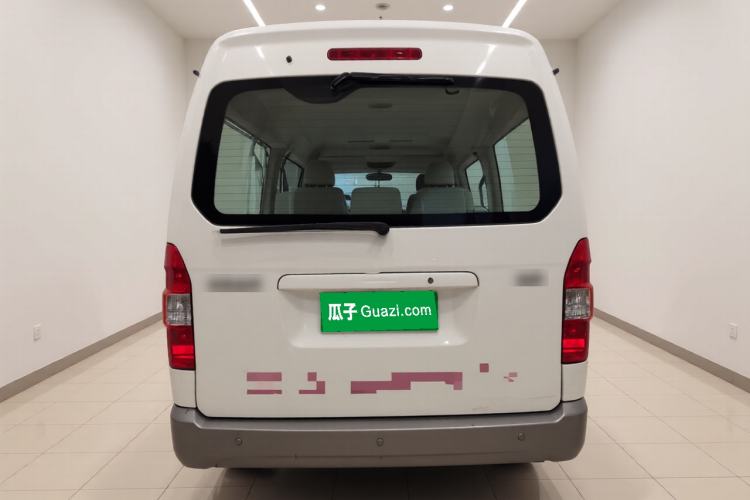 Used Jinbei Hiace 2014 2.0L Luxury Version V19 Exterior 4