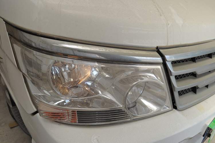 Used Jinbei Hiace 2014 2.0L 5th Generation Kuaiyunwang Business Version 4G19 Exterior 6