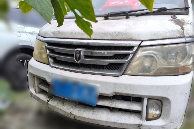 Used Jinbei Hiace 2014 2.0L Fifth-Generation Xiangyun Comfort Type 1 4G21C Front