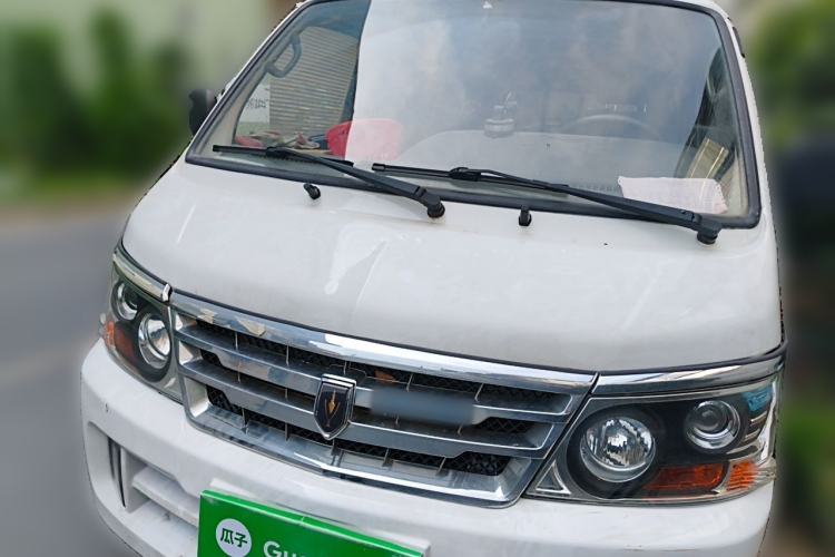 Used Jinbei Hiace 2014 2.0L 5th Generation Kuaiyunwang Business Version 4G19 Front