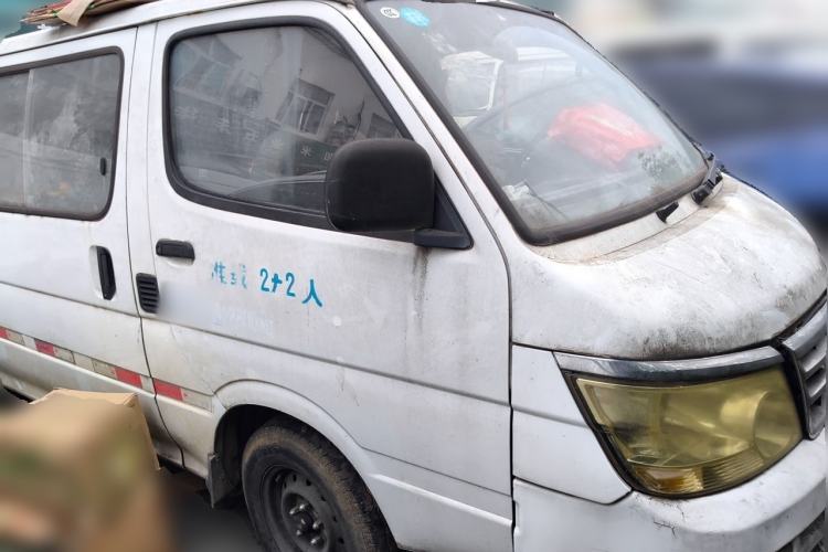 Used Jinbei Hiace 2014 2.0L Fifth-Generation Xiangyun Comfort Type 1 4G21C Front Right 45 Deg