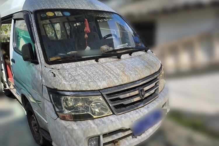 Used Jinbei Hiace 2014 2.0L Fifth-Generation Xiangyun Comfort Type 1 4G20C Front Right 45 Deg