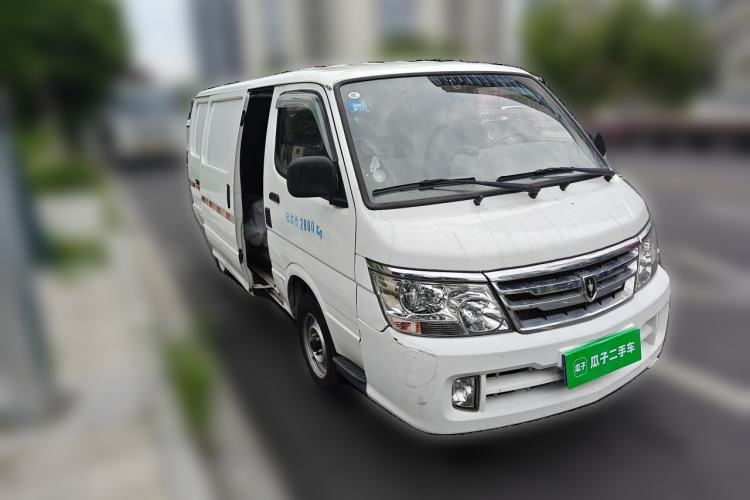 Used Jinbei Hiace 2014 2.0L 5th Generation Kuaiyunwang Business Version 4G21B Front Right 45 Deg