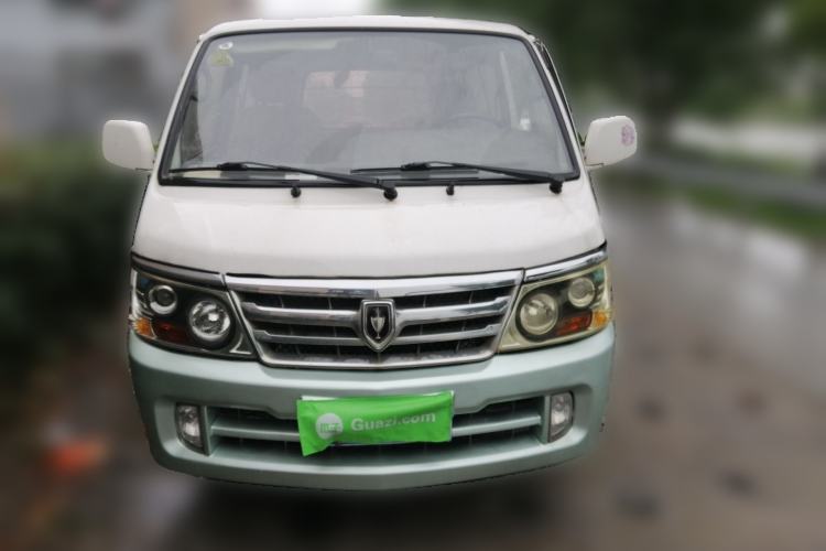 Used Jinbei Hiace 2014 2.0L 5th Generation Power King Deluxe Version V19 Front