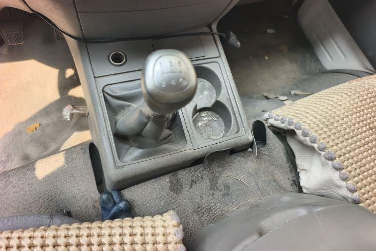 Used Jinbei Hiace 2014 2.0L 5th Generation Kuaiyunwang Business Version 4G19 Gear Lever
