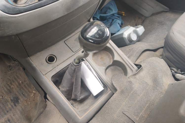 Used Jinbei Hiace 2014 2.0L 5th-Gen Power King Comfort Version V19 Gear Lever