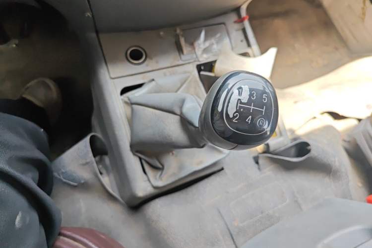 Used Jinbei Hiace  Gear Lever