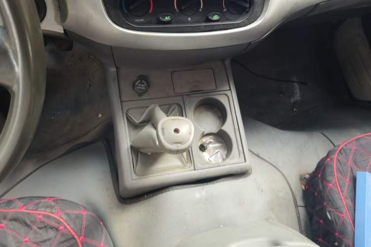 Used Jinbei Hiace 2014 2.0L 5th Generation Kuaiyunwang Business Version 4G19 Gear Lever