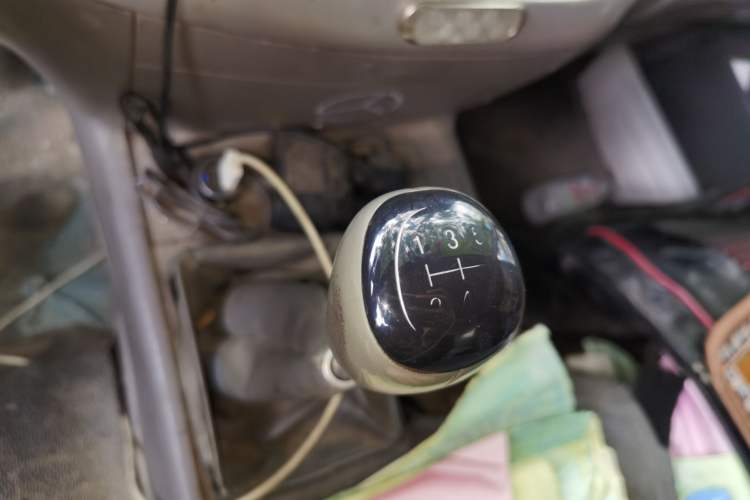 Used Jinbei Hiace 2014 2.0L 5th Generation Kuaiyunwang Business Version 4G19 Gear Lever