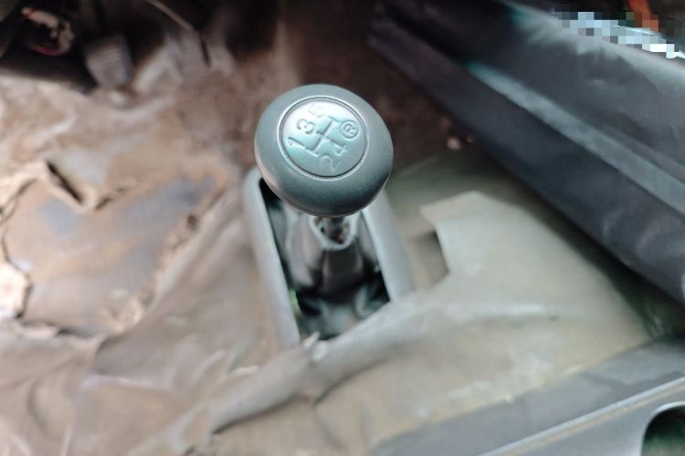 Used Jinbei Hiace 2014 2.0L 5th Generation Kuaiyunwang Business Version 4G20B Gear Lever