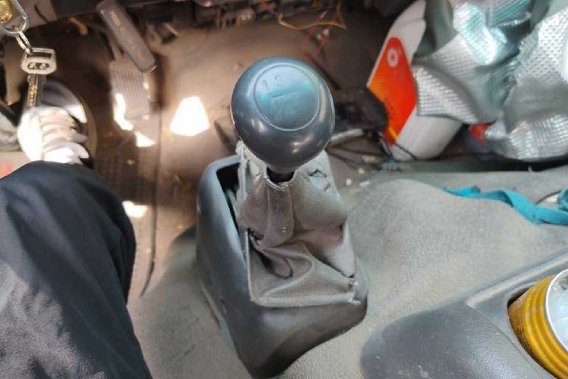Used Jinbei Hiace  Gear Lever
