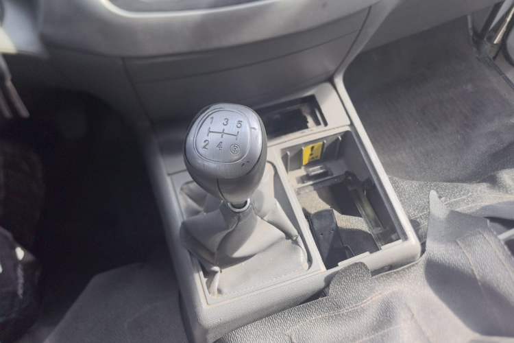 Used Jinbei Hiace 2014 2.0L 5th Generation Kuaiyunwang Business Version 4G19 Gear Lever