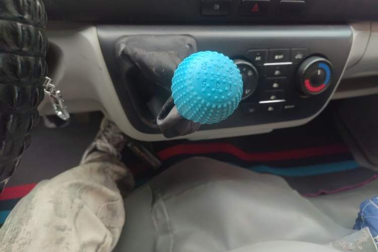 Used Jinbei Hiace 2014 2.0L Luxury Version V19 Gear Lever
