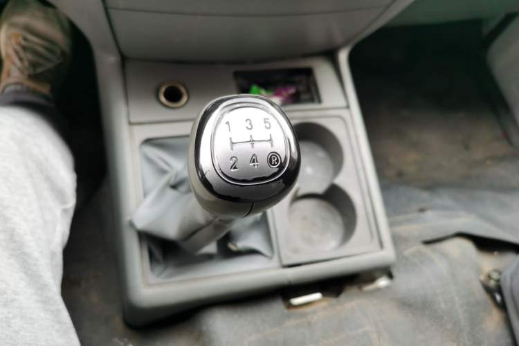 Used Jinbei Hiace 2014 2.0L 5th Generation Kuaiyunwang Business Version 4G20B Gear Lever