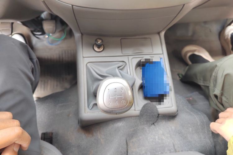 Used Jinbei Hiace 2014 2.0L 5th Generation Kuaiyunwang Business Version 4G19 Gear Lever