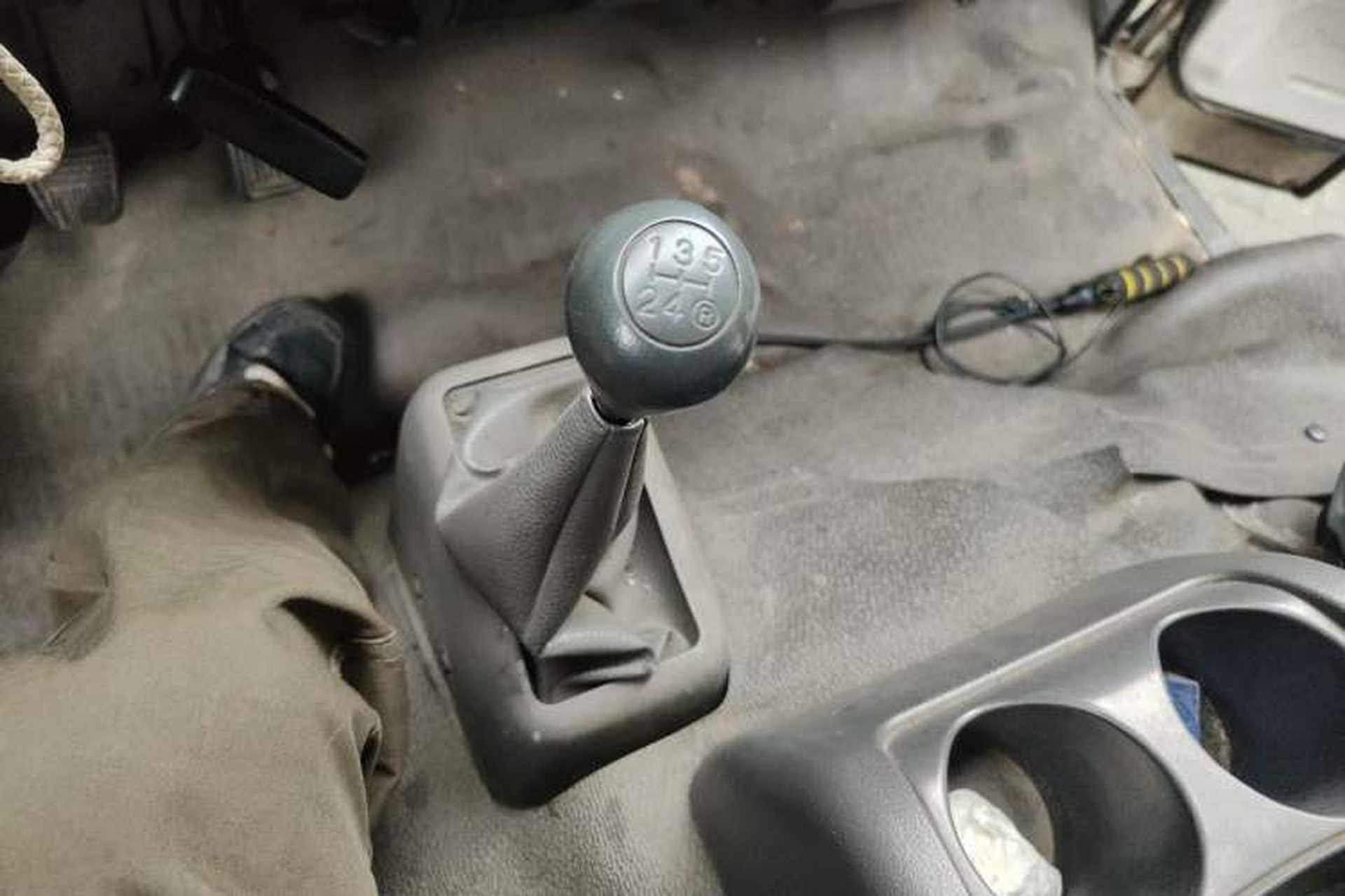 Used Jinbei Hiace 2014 2.0L 5th Generation Kuaiyunwang Business Version 4G20B Gear Lever