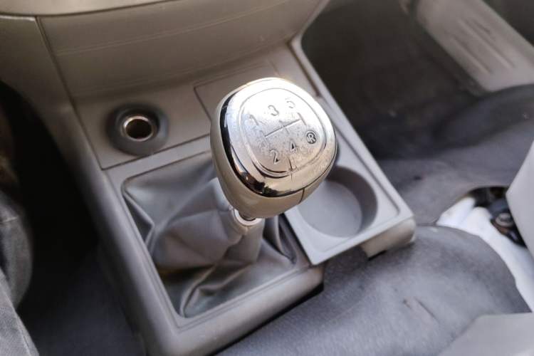 Used Jinbei Hiace 2014 2.0L 5th Generation Kuaiyunwang Business Version 4G21B Gear Lever
