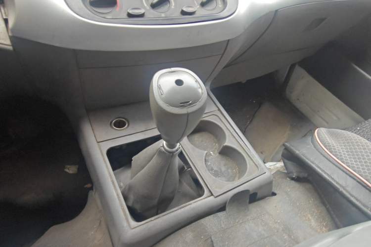 Used Jinbei Hiace 2014 2.0L Fifth-Generation Xiangyun Comfort Type 1 4G20C Gear Lever