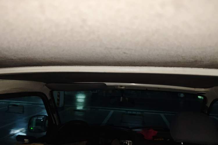 Used Jinbei Hiace 2014 2.0L 5th-Gen Power King Comfort Version V19 Headliner