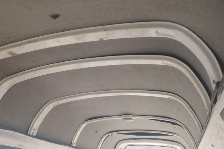 Used Jinbei Hiace 2014 2.0L 5th-Gen Power King Comfort Version V19 Headliner