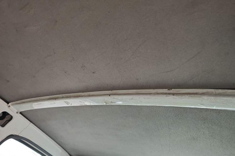Used Jinbei Hiace 2014 2.0L 5th Generation Kuaiyunwang Business Version 4G20B Headliner