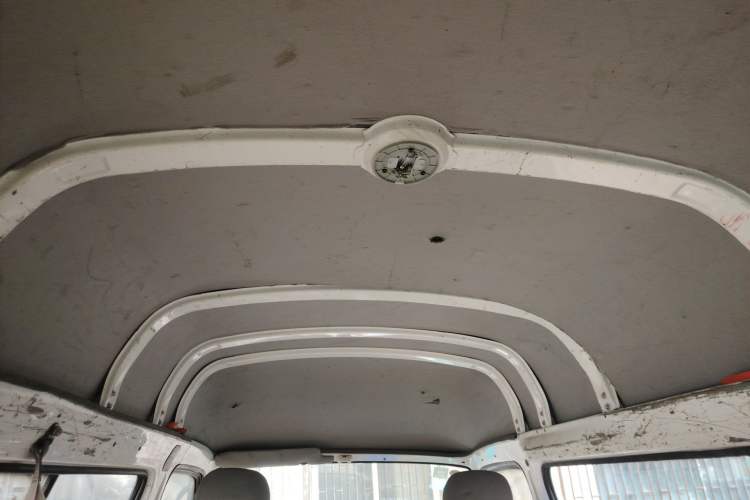 Used Jinbei Hiace 2014 2.0L Fifth-Generation Xiangyun Comfort Type 1 4G20C Headliner