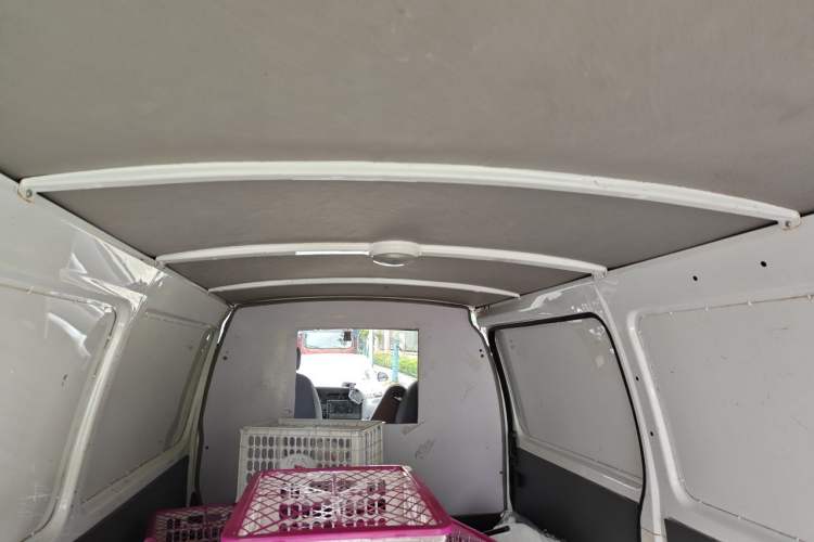 Used Jinbei Hiace 2014 2.0L 5th Generation Kuaiyunwang Business Version 4G21B Headliner