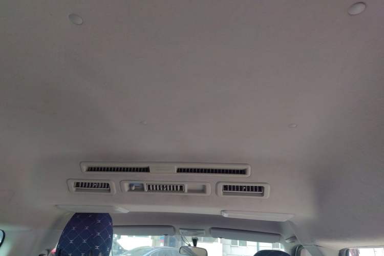 Used Jinbei Hiace 2014 2.0L Luxury Version V19 Headliner
