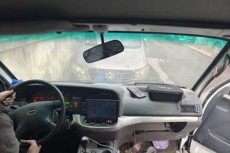 Used Jinbei Hiace 2014 2.0L 5th Generation Kuaiyunwang Business Version 4G20B Headliner